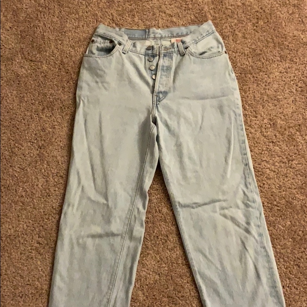 Levi’s light denim jeans men or women